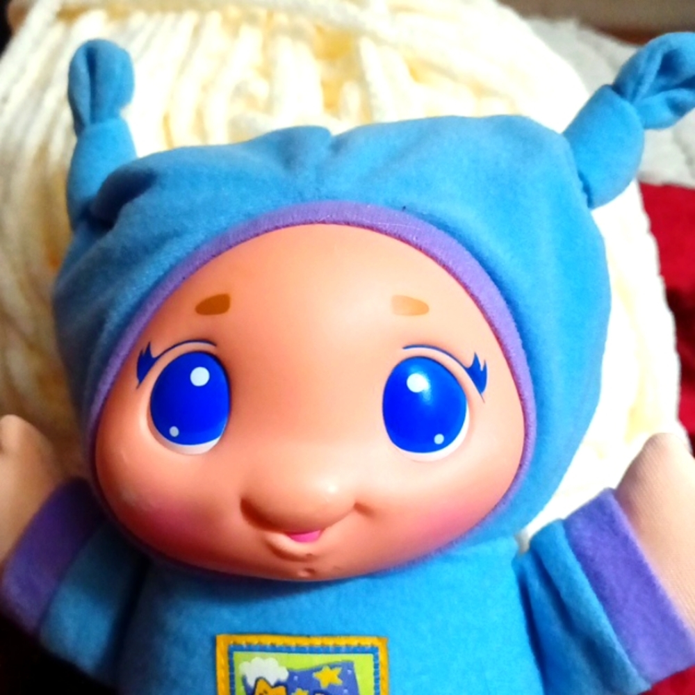 Lullaby Glo Worm toy Battery operated musical PlaySkool 2005